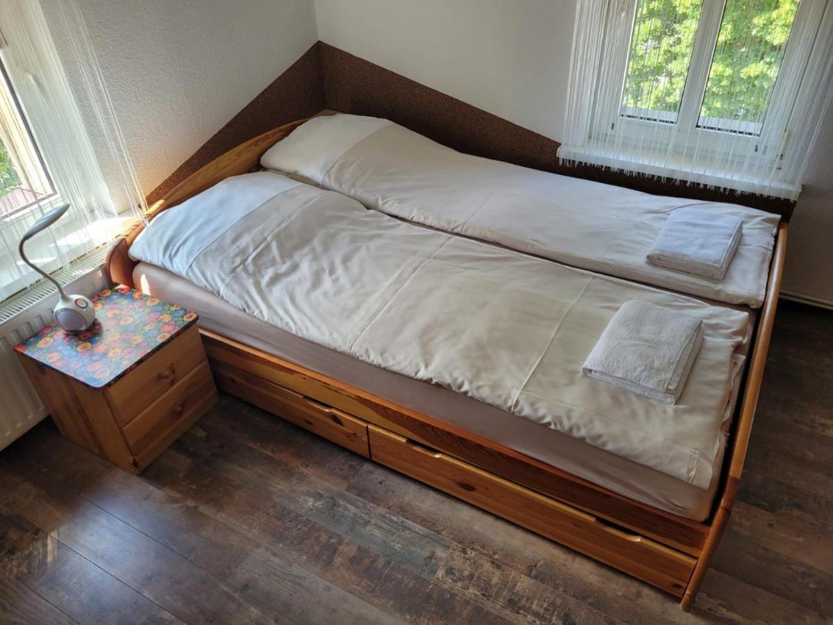 イェレニャ・グーラApartament Kocie Sny - Pod Zamkiem Chojnikアパートメント エクステリア 写真